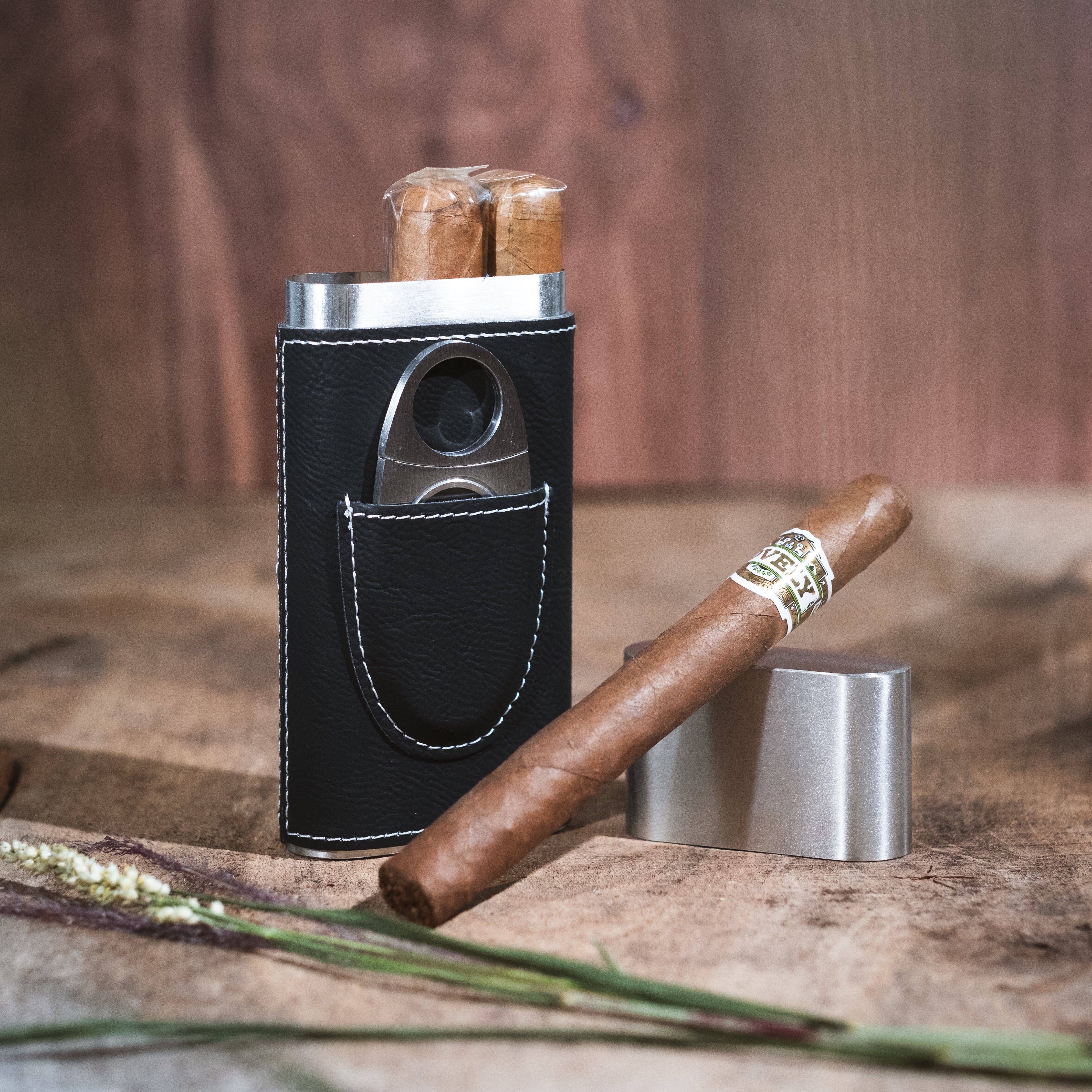 Black/Silver Cigar Case with Cutter