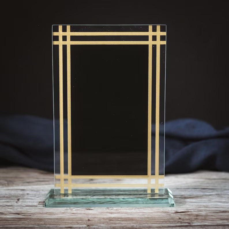 Contemporary Glass Full Border Award